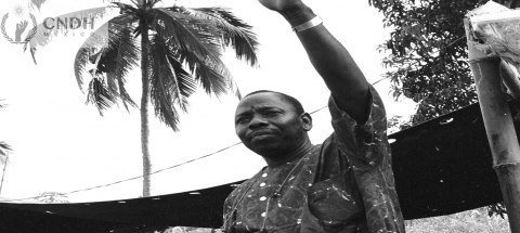 Ejecutan al periodista y defensor de los derechos humanos y medio ambiente Ken Saro Wiwa