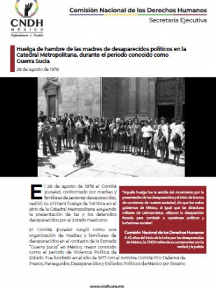 Huelga de hambre de las madres de desaparecidos políticos en la Catedral Metropolitana, durante el periodo conocido como Guerra Sucia